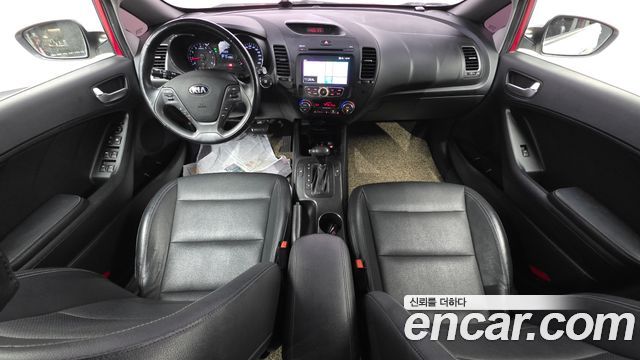 Kia K3 — interior
