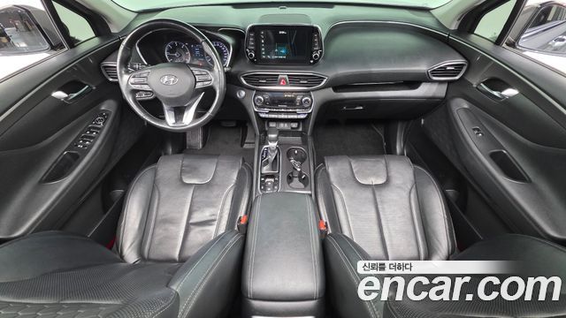 Hyundai Santa Fe — interior