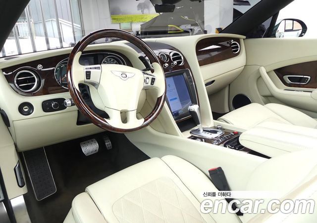Bentley Continental — interior