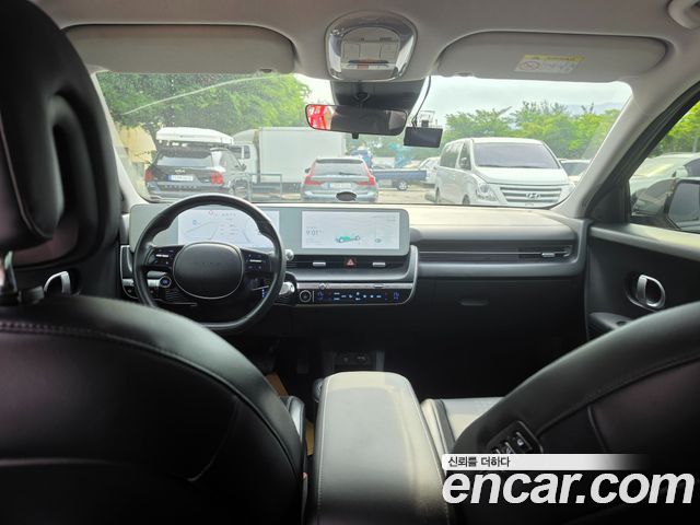 Hyundai IONIQ 5 — interior