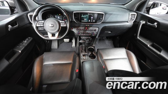 Kia Sportage — interior