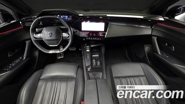 Peugeot 408 — interior