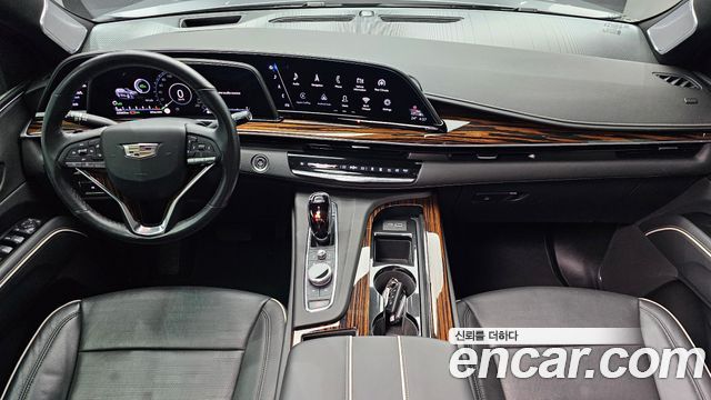 Cadillac Escalade — interior