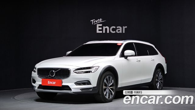 Volvo V90 — exterior