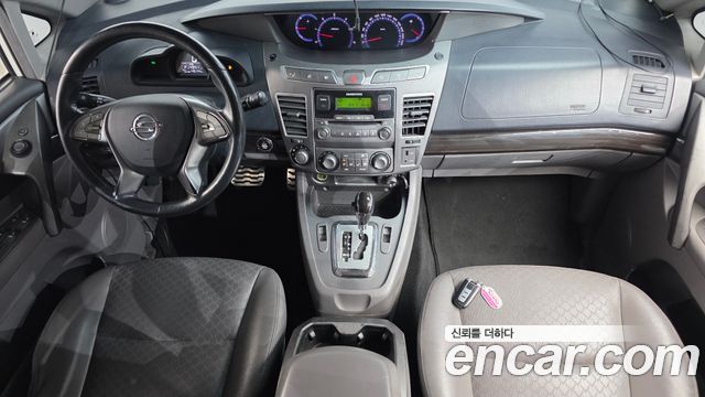 KG Mobility Korando — interior