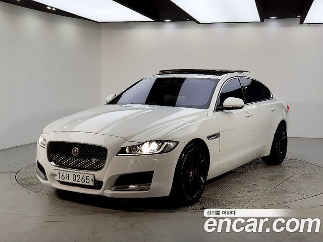 Jaguar XF — exterior