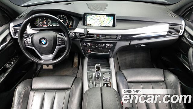 BMW X5 — interior
