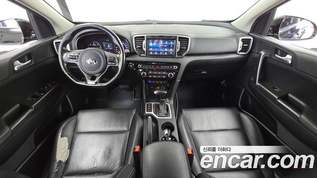 Kia Sportage — interior