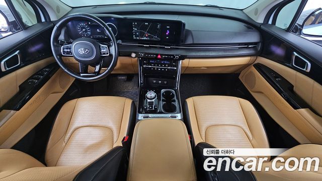 Kia Carnival — interior