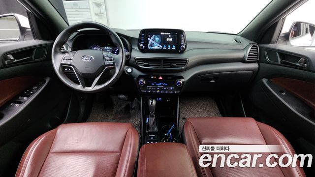 Hyundai Tucson — interior