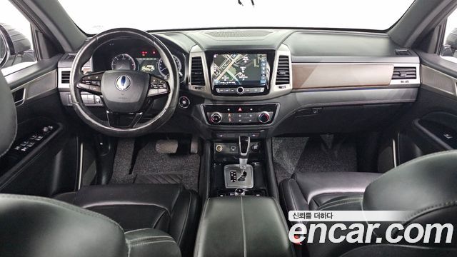 KG Mobility Rexton — interior