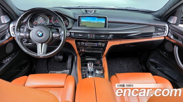 BMW X6 M — interior