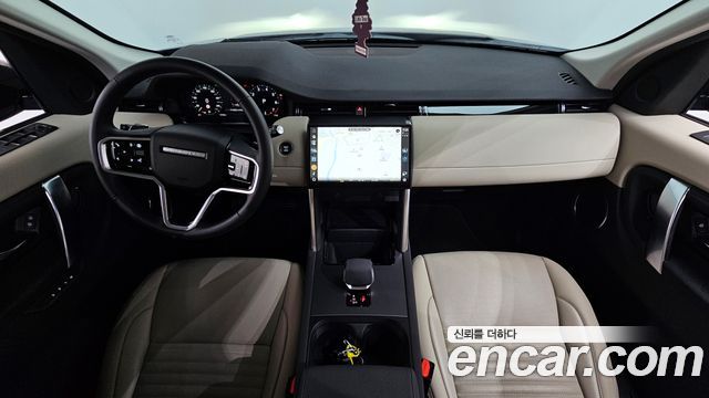 Land Rover Discovery Sport — interior