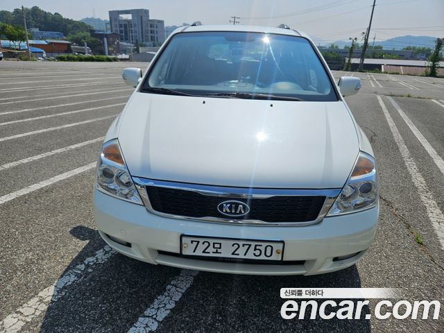 Kia Carnival — exterior