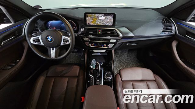 BMW X4 — interior