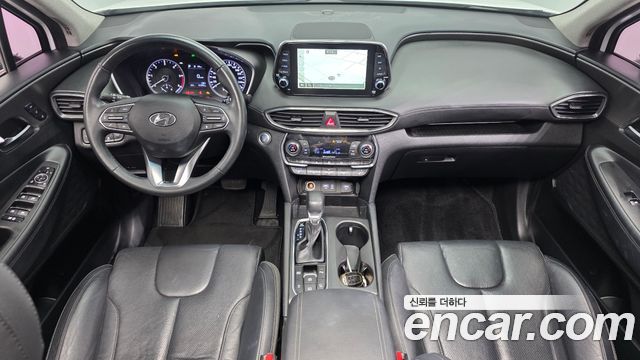 Hyundai Santa Fe — interior