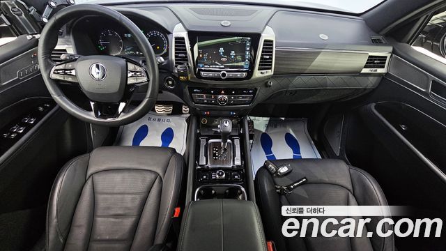KG Mobility Rexton — interior