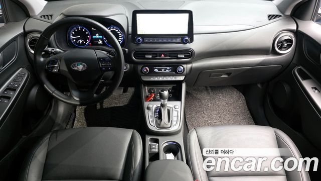 Hyundai Kona — interior