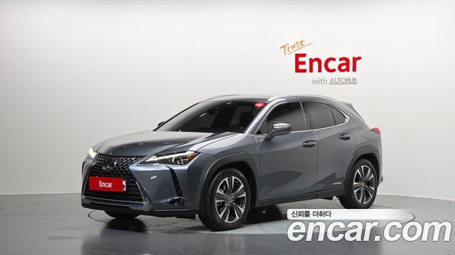 Lexus UX — exterior