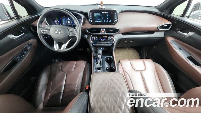 Hyundai Santa Fe — interior