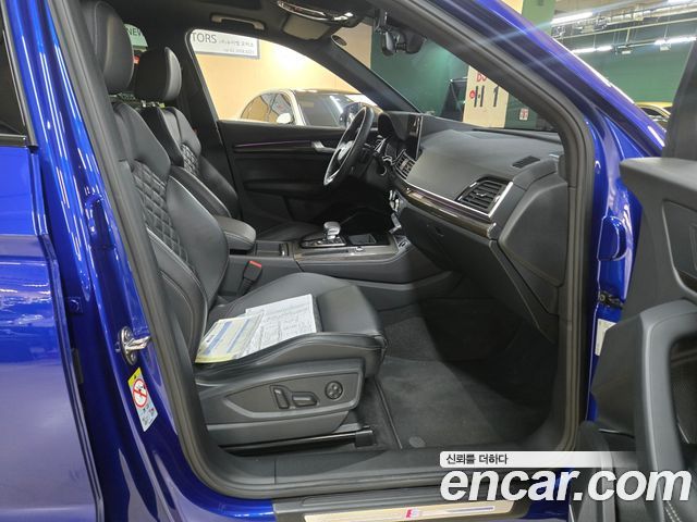Audi SQ5 — interior