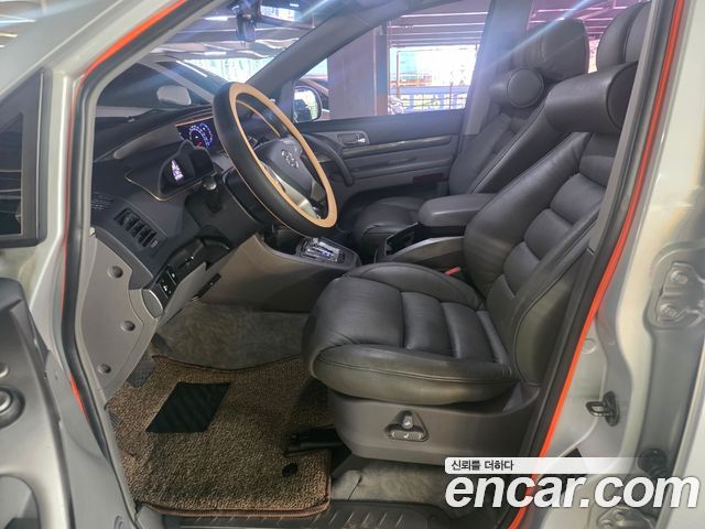 KG Mobility Korando — interior