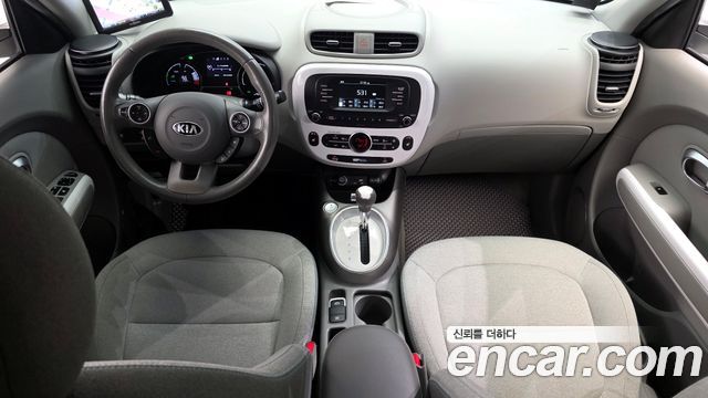 Kia Soul — interior