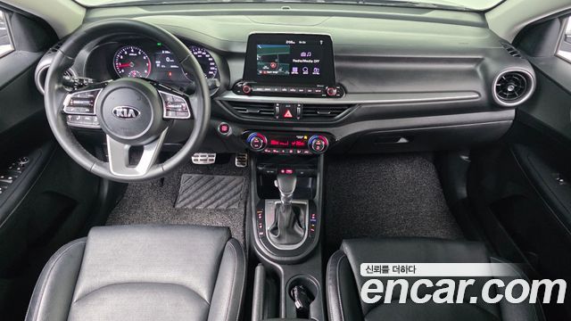 Kia K3 — interior