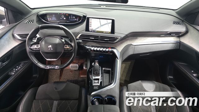 Peugeot 5008 — interior