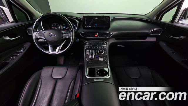 Hyundai Santa Fe — interior