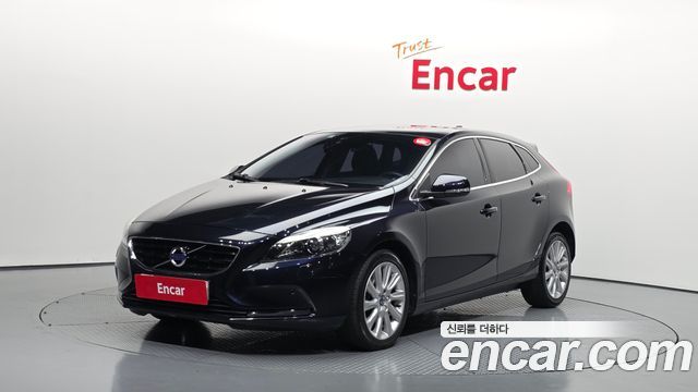 Volvo V40 — exterior