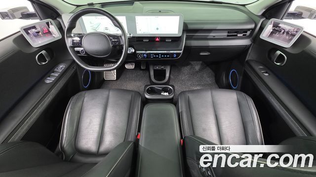 Hyundai IONIQ 5 — interior