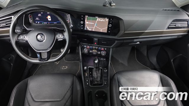 Volkswagen Jetta — interior