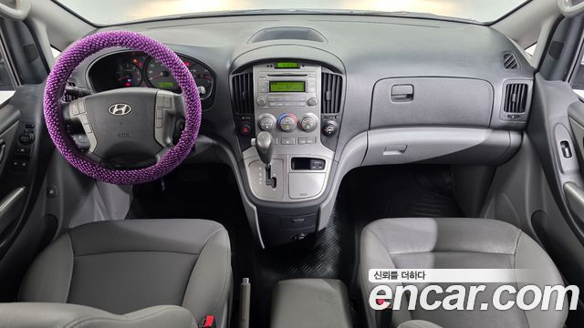 Hyundai Starex — interior