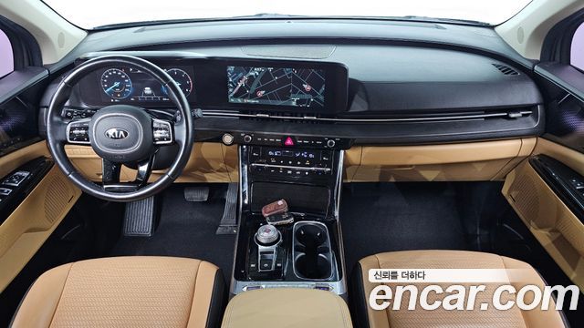 Kia Carnival — interior