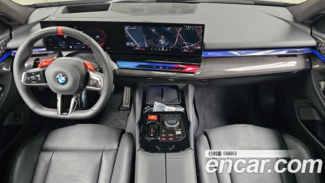 BMW M5 — interior