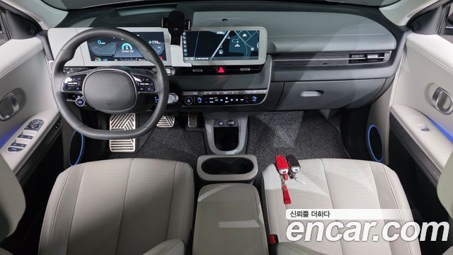 Hyundai IONIQ 5 — interior