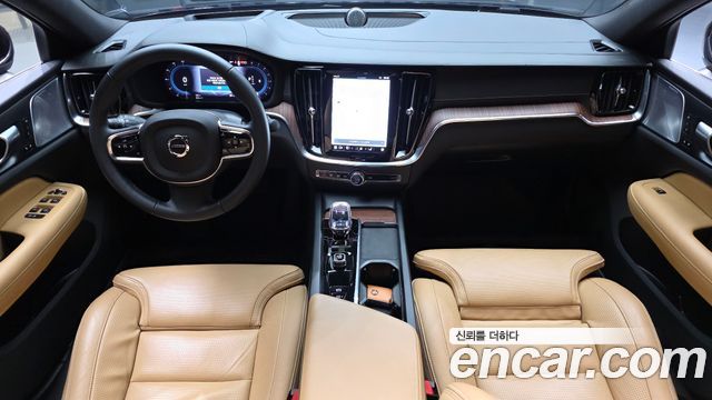 Volvo S60 — interior
