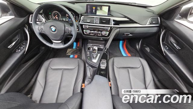 BMW 3 Series — interior