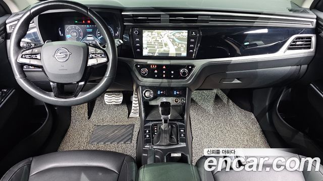 KG Mobility Korando — interior