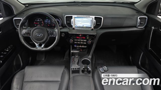 Kia Sportage — interior