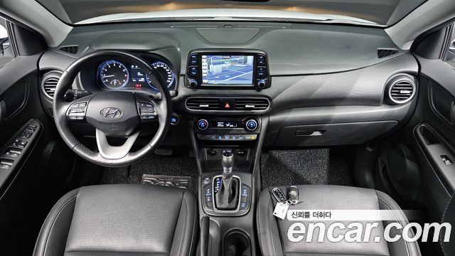 Hyundai Kona — interior