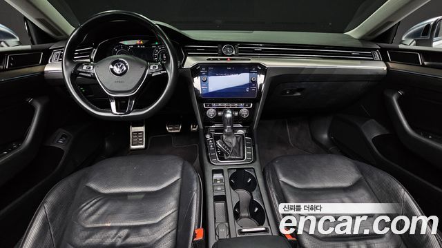 Volkswagen Arteon — interior