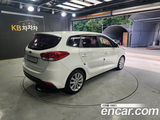Kia Carens — interior