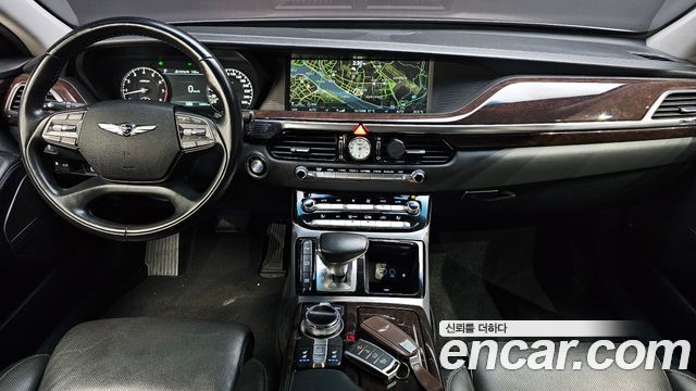 Genesis EQ900 — interior