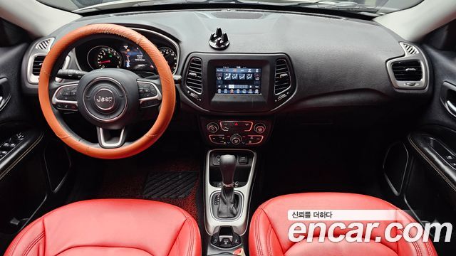 Jeep Compass — interior