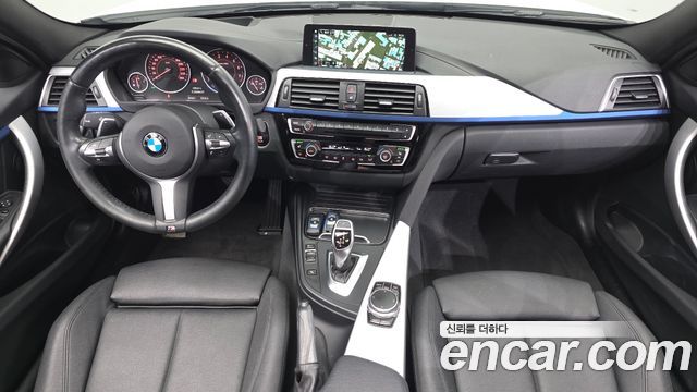 BMW 3 Series — interior