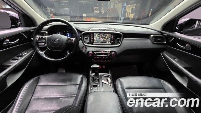Kia Sorento — interior