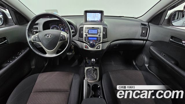 Hyundai i30 — interior