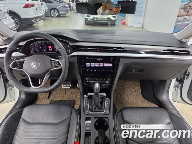 Volkswagen Arteon — interior